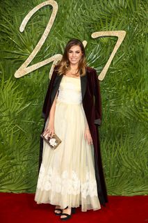 Amber Le Bon feet photo 7