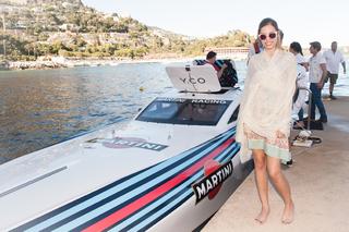 Amber Le Bon feet photo 10