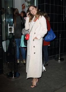 Amber Le Bon feet photo 8