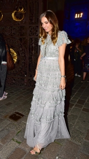 Amber Le Bon feet photo 16