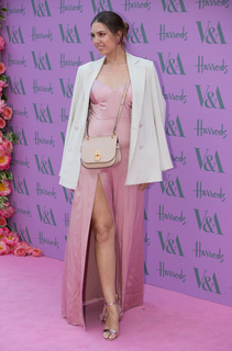 Amber Le Bon feet photo 1