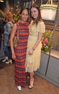Amber Le Bon feet photo 1