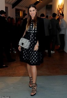 Amber Le Bon feet photo 17