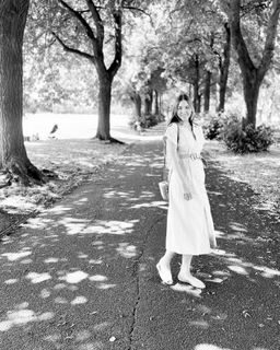Amber Le Bon feet photo 8