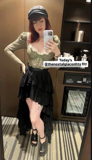 Amber Lee Connors feet photo 14