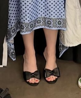 Amber Lee Connors feet photo 2