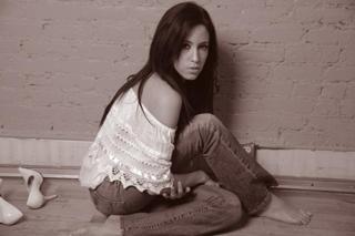 Amber Lee Ettinger feet photo 7