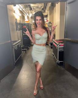 Amber Nova feet photo 8