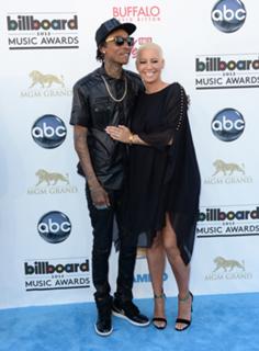 Amber Rose feet photo thumbnail