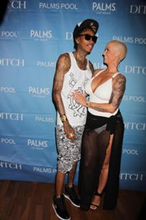 Amber Rose feet photo thumbnail