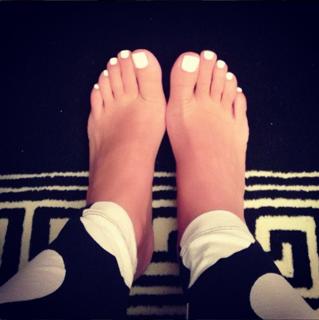 Amber Rose feet photo thumbnail