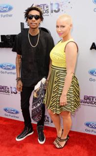 Amber Rose feet photo thumbnail