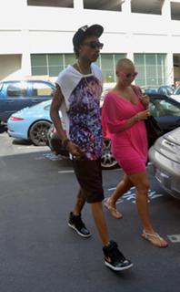 Amber Rose feet photo thumbnail