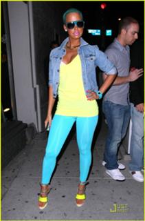 Amber Rose feet photo thumbnail