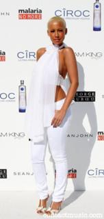 Amber Rose feet photo thumbnail