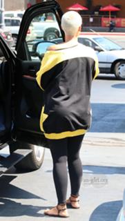 Amber Rose feet photo thumbnail