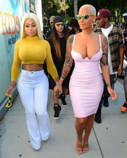 Amber Rose feet photo thumbnail