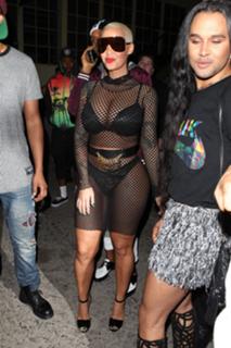 Amber Rose feet photo thumbnail