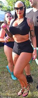 Amber Rose feet photo thumbnail