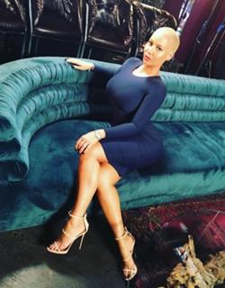 Amber Rose feet photo thumbnail
