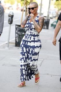 Amber Rose feet photo thumbnail