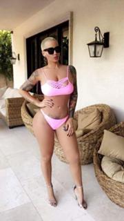 Amber Rose feet photo thumbnail