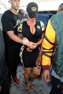 Amber Rose feet photo thumbnail
