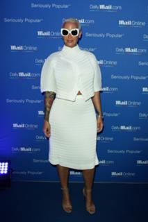 Amber Rose feet photo thumbnail