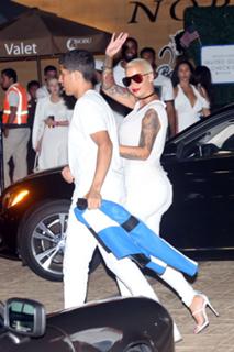 Amber Rose feet photo thumbnail