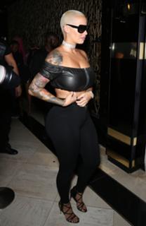 Amber Rose feet photo thumbnail
