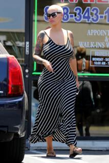 Amber Rose feet photo thumbnail