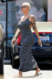 Amber Rose feet photo thumbnail