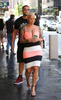 Amber Rose feet photo thumbnail
