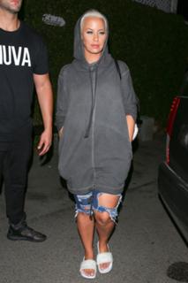 Amber Rose feet photo thumbnail