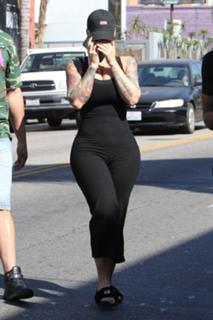 Amber Rose feet photo thumbnail