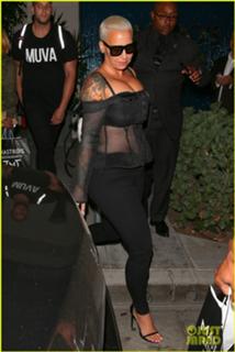 Amber Rose feet photo thumbnail