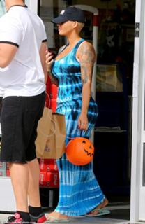 Amber Rose feet photo thumbnail