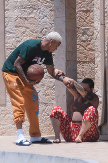 Amber Rose feet photo thumbnail