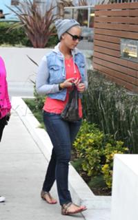 Amber Rose feet photo thumbnail