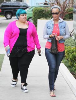 Amber Rose feet photo thumbnail