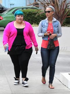 Amber Rose feet photo thumbnail