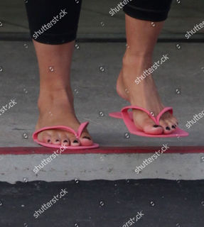 Amber Rose feet photo thumbnail