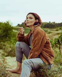 Amber Rose Revah feet photo thumbnail