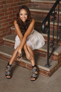 Amber Stevens West feet photo thumbnail