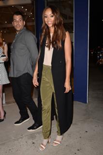 Amber Stevens West feet photo thumbnail