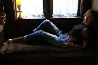 Amber Stevens West feet photo thumbnail