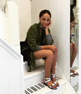 Amber Stevens West feet photo thumbnail