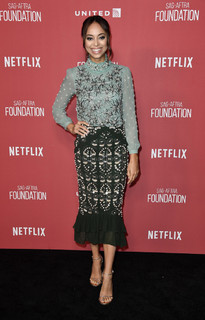Amber Stevens West feet photo thumbnail