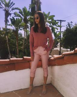 Amber Stevens West feet photo thumbnail