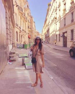 Amber Stevens West feet photo thumbnail